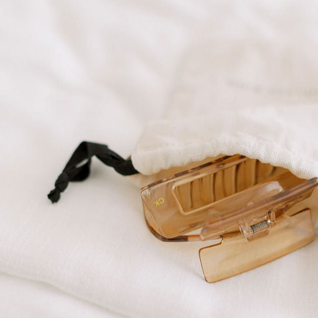 French Cutout Claw Honey