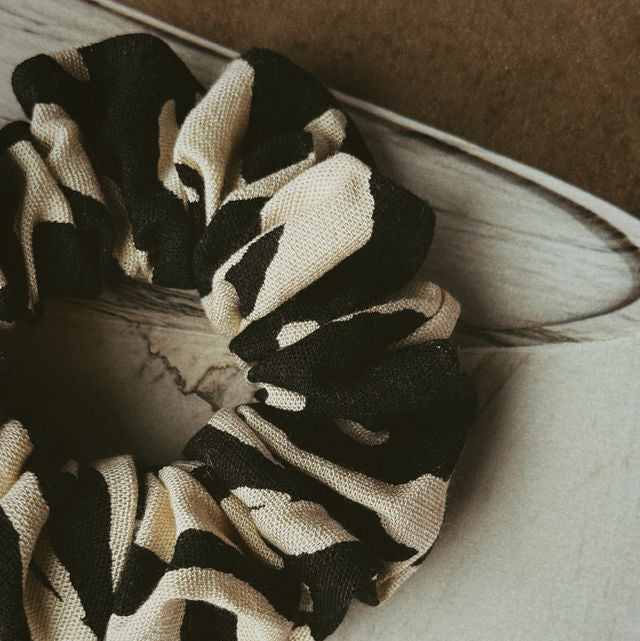Cotswolds Damask Black & Cream Scrunchie - Classic