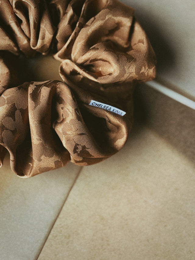 Cotswolds Floral Jacquard Hazel Scrunchie - Oversized