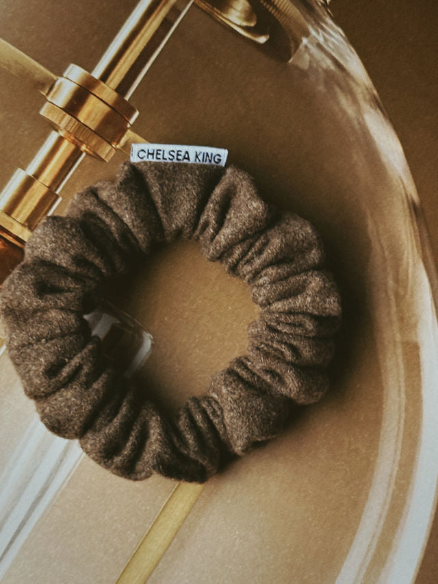 Cotswolds Wool Chestnut Scrunchie - Thin