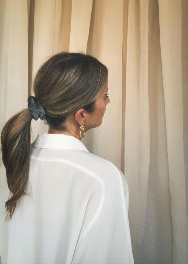 Edwardian Velvet Grey Scrunchie - Thin