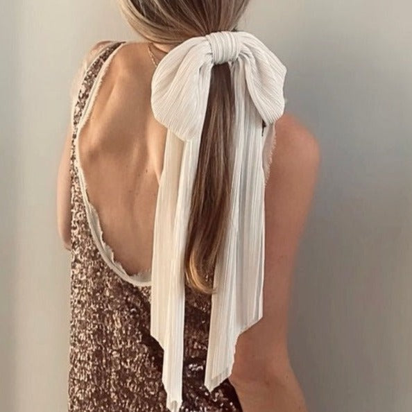 Plissé Ivory Bow