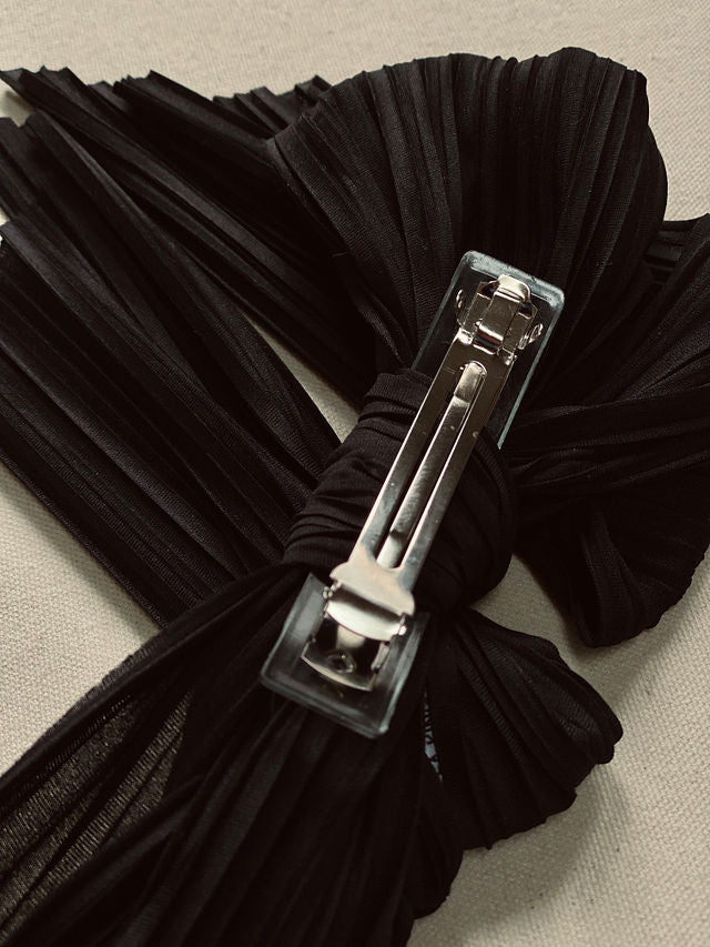 Plissé Black Bow w/French Clip