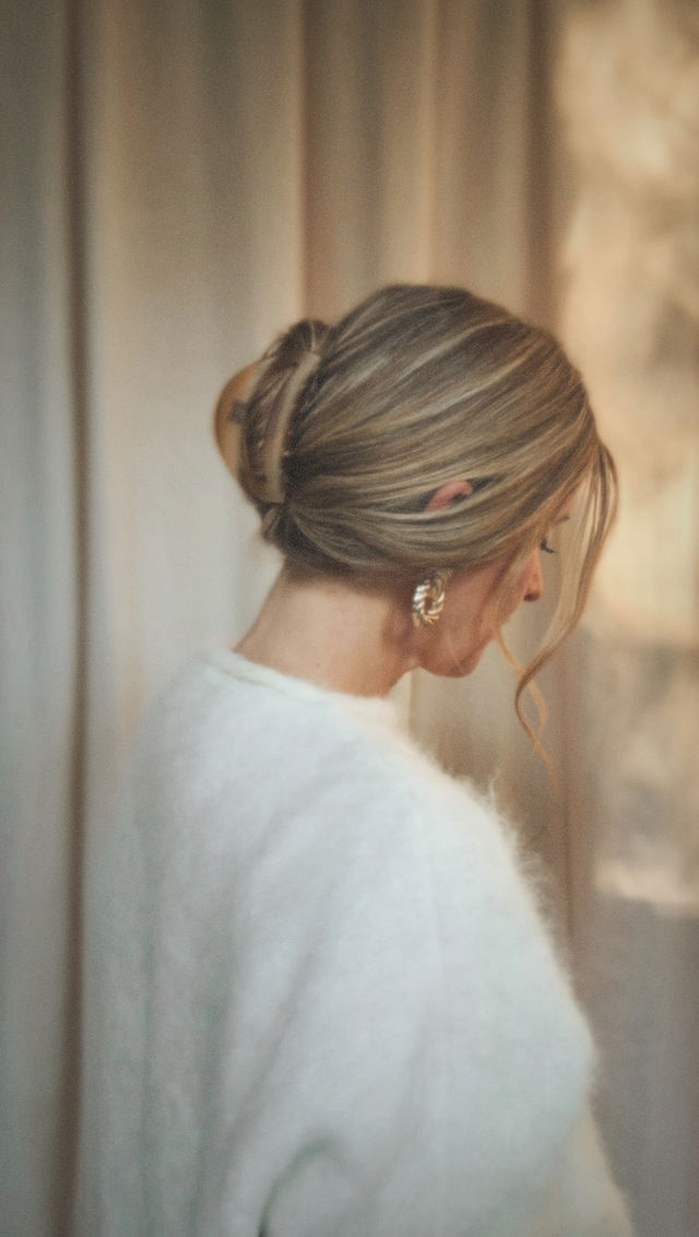 French L’Arc Cutout Claw Champagne Amber