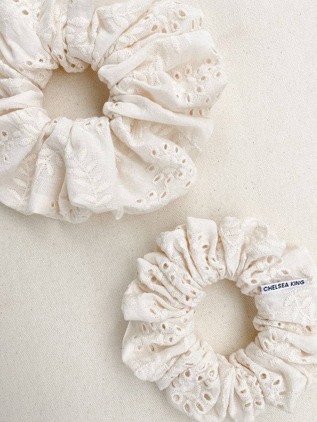 Florencia Floral Eyelet Scrunchie - Classic