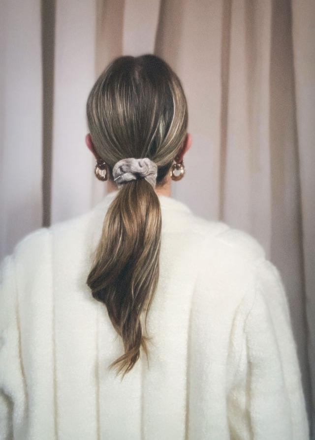 Winter's Knit Beige Scrunchie - Thin