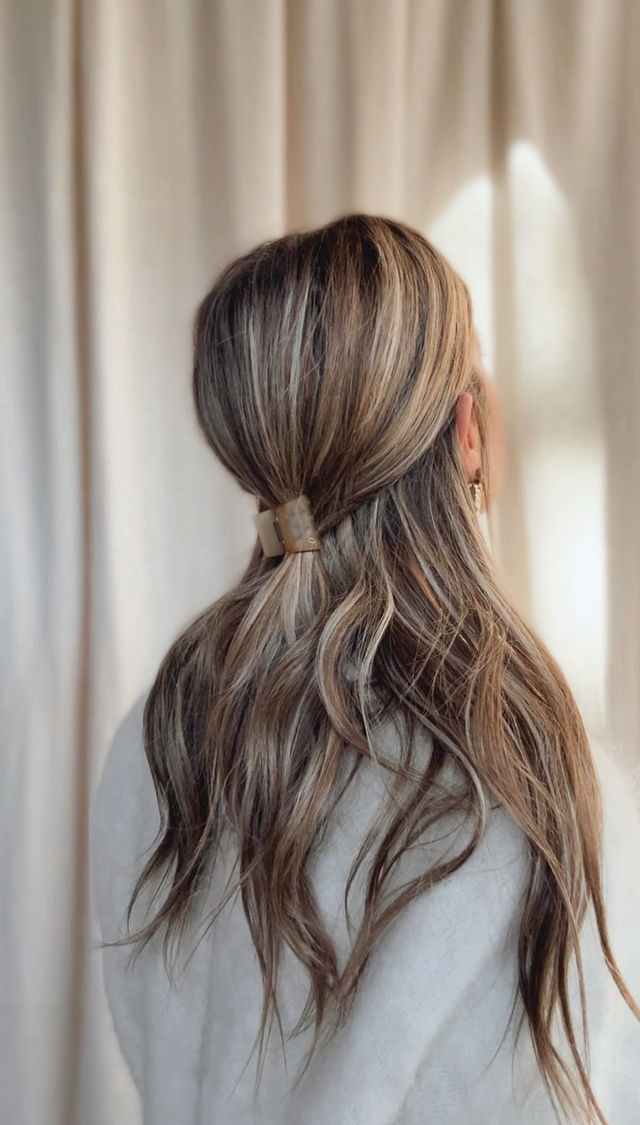 French Oval Claw Champagne Amber - Mini