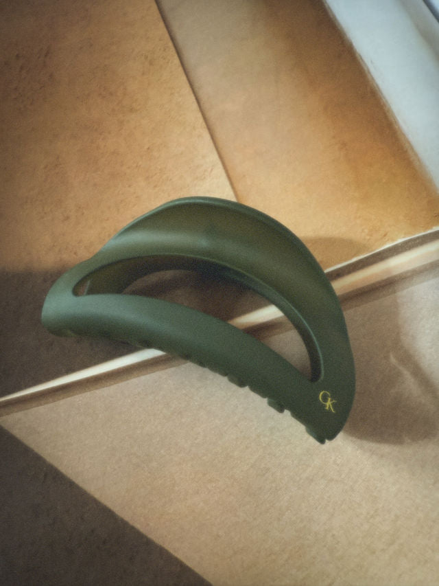 French L’Arc Cutout Claw Olive Green