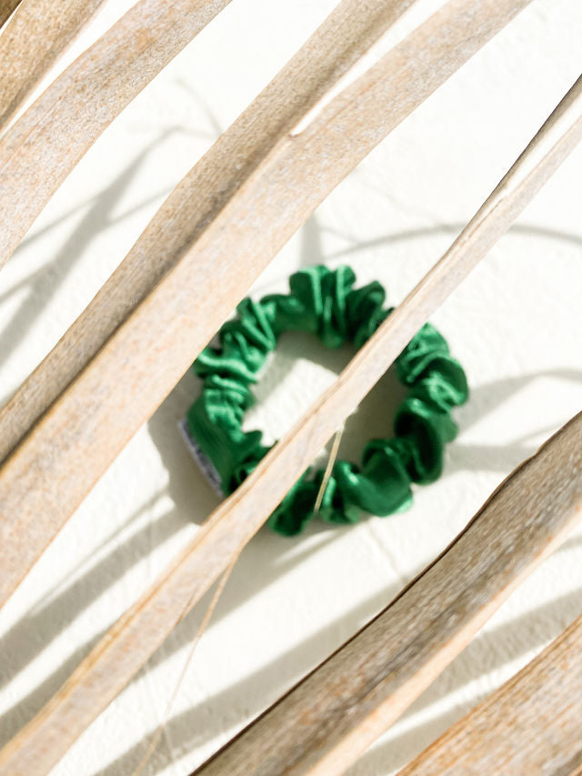 Palm Royale Green Scrunchie - Thin