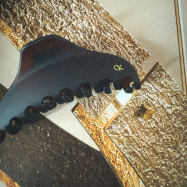 French Claw Velvet Amber - Medium