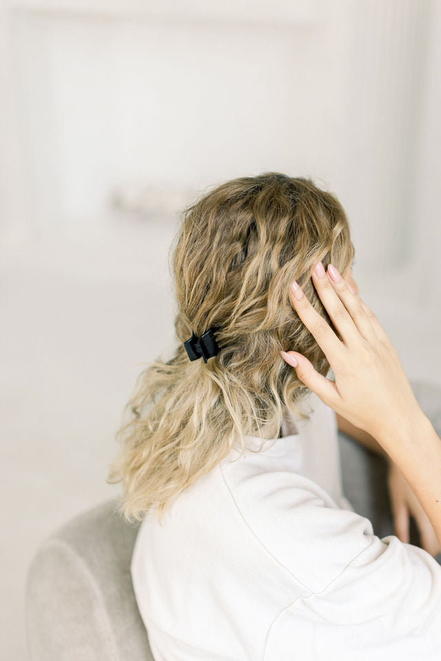 French Oval Claw Black - Mini