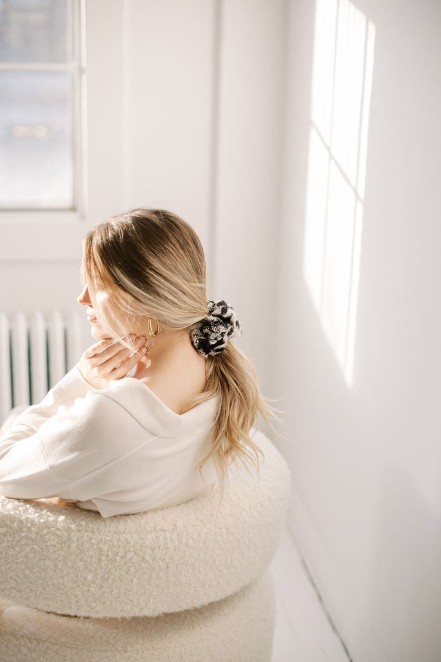 Fur Houndstooth Scrunchie - Classic