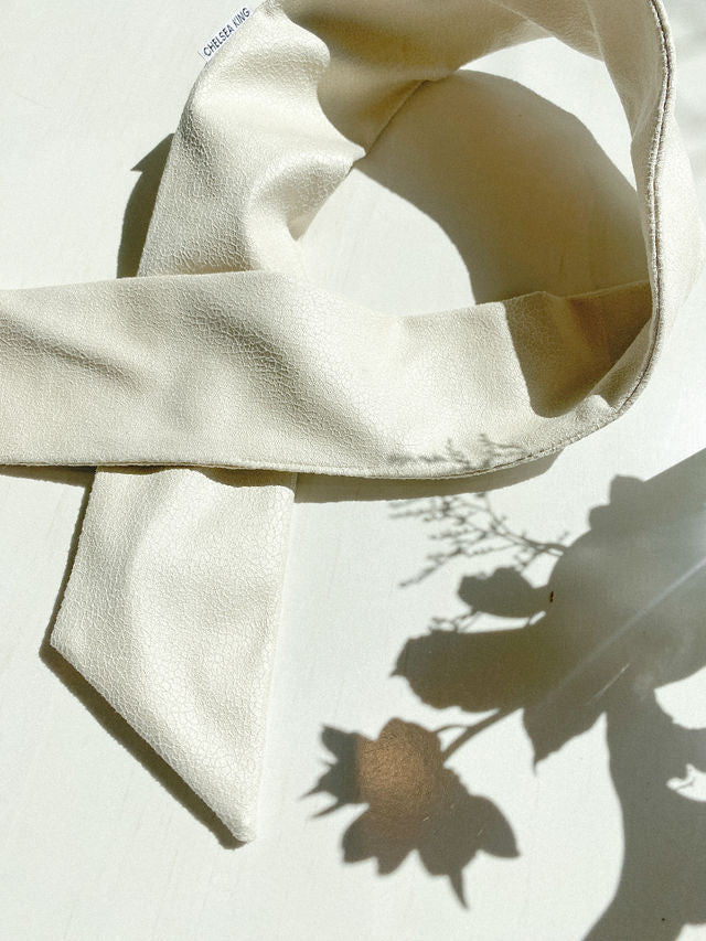 Bordeaux Faux Leather Crémant Wire Scarf